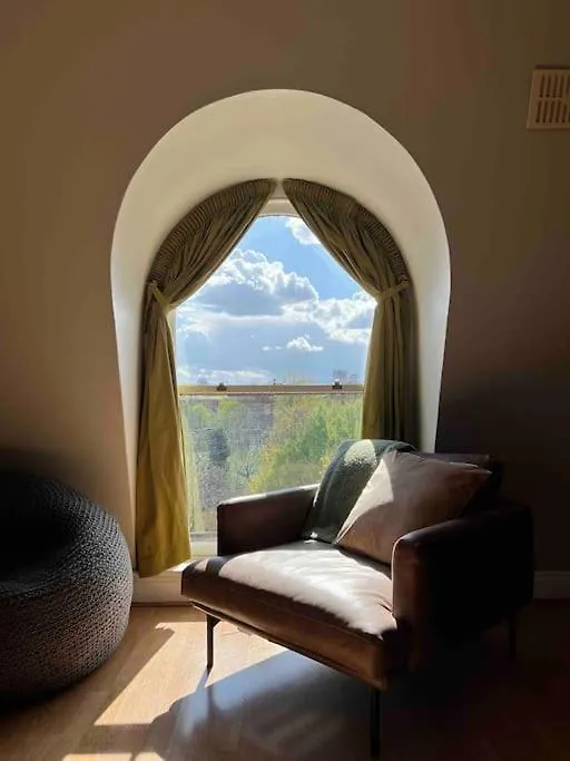Peaceful Bright City Hide Away With Parking Apartment London United Kingdom
