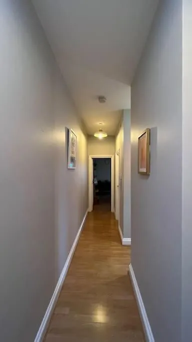 Peaceful Bright City Hide Away With Parking Apartment London